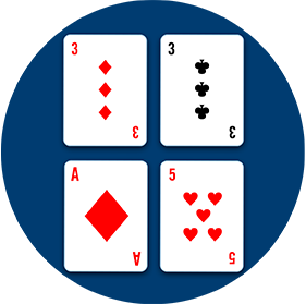 四張撲克牌： 左上為方塊3，右上為黑桃3，左下為方塊A，右下為紅心5